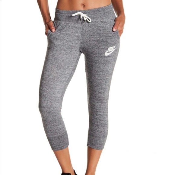 Nike Pants - Nike Gym Vintage Capri Drawstring Sweats Size Medium
